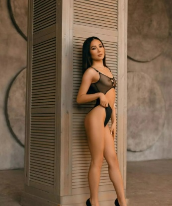 Считаю себя креативной и нежной, готовой исполнить все твои фантазии и желания. У меня обширный опыт в этой области, поэтому ты можешь быть уверен, что проведешь время в нежных и опытных руках.
Мое обаяние и сексуальность покоряют сердца мужчин. Я горжусь своей фигурой и моими красивыми чертами лица. У меня есть фото, чтобы ты мог увидеть меня перед нашей встречей.
Мои услуги разнообразны, и я готова пойти на всё, чтобы удовлетворить тебя. Я люблю экспериментировать и открыта для новых идей. Со мной ты найдешь все, что ты ищешь: нежность, страсть и безудержное наслаждение.
Мои клиенты всегда остаются довольными и возвращаются ко мне снова и снова. Я гарантирую конфиденциальность и безопасность, поэтому можешь быть уверен, что наша встреча останется только между нами.
Не теряй времени, свяжись со мной, и я обещаю, что ты останешься доволен. Жду тебя, чтобы создать незабываемую атмосферу страсти и наслаждения. 😘✨ 537, 26 лет